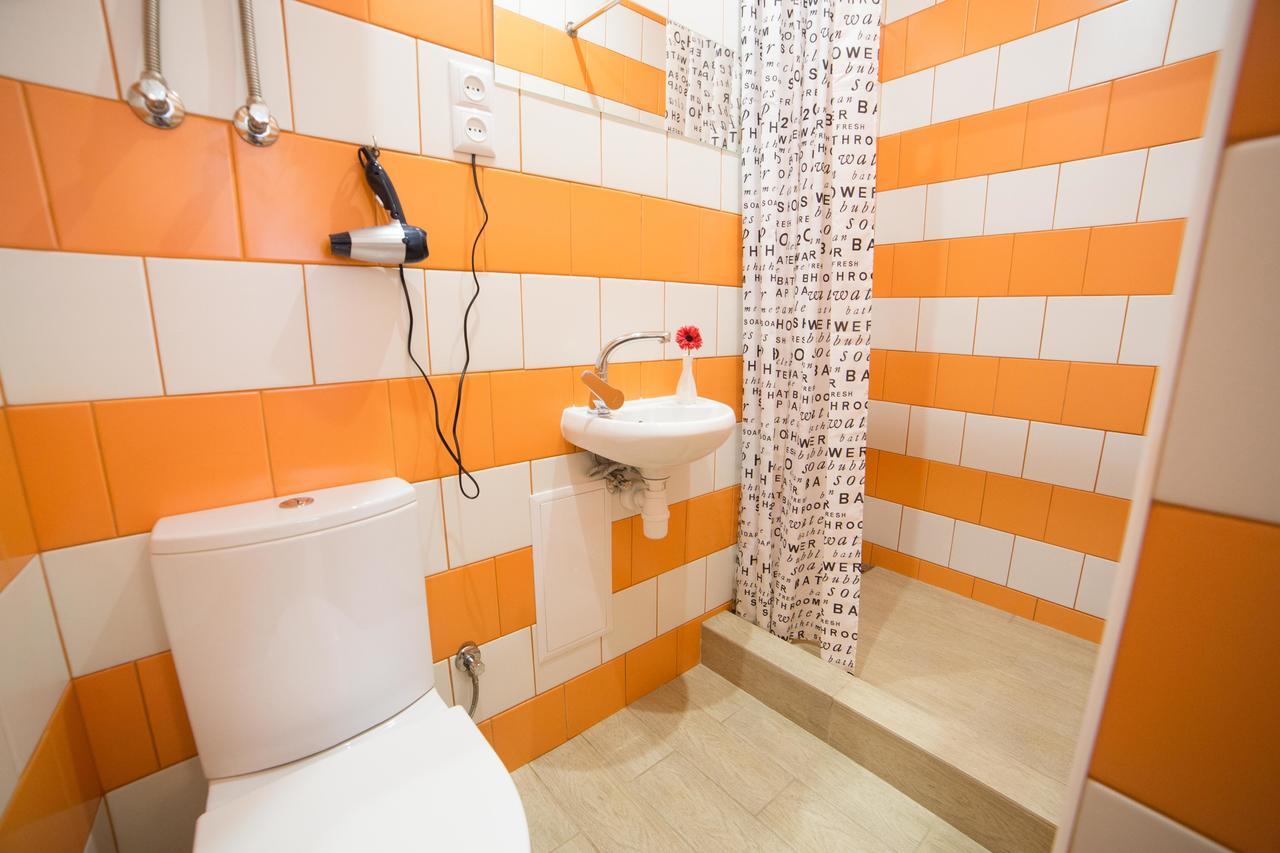 Apartment On Svyatoho Teodora Square 5 Лвив Екстериор снимка